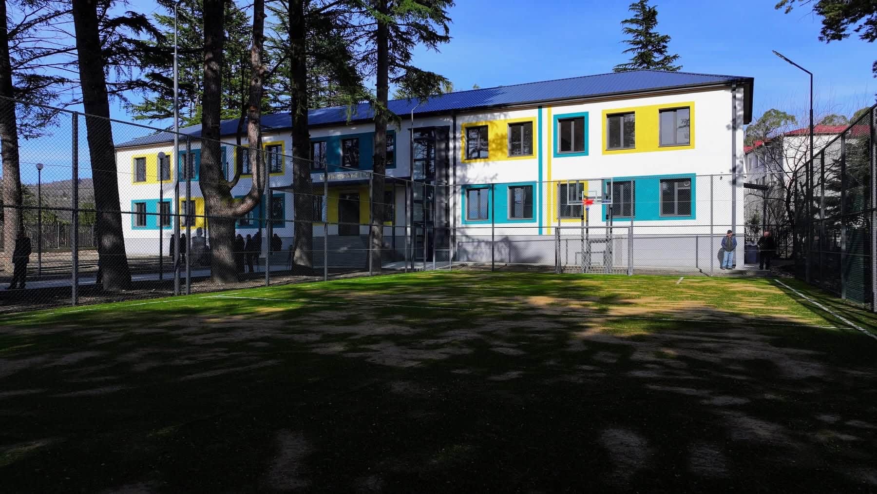 სოფელ ხეთას თანამედროვე სტანდარტების შესაბამისი სკოლა აქვს