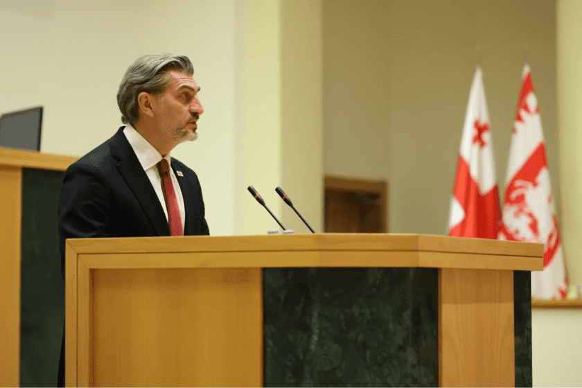 საქართველოს პრეზიდენტი, მიხეილ ყაველაშვილი პარლამენტში ყოველწლიური მოხსენებით გამოდის