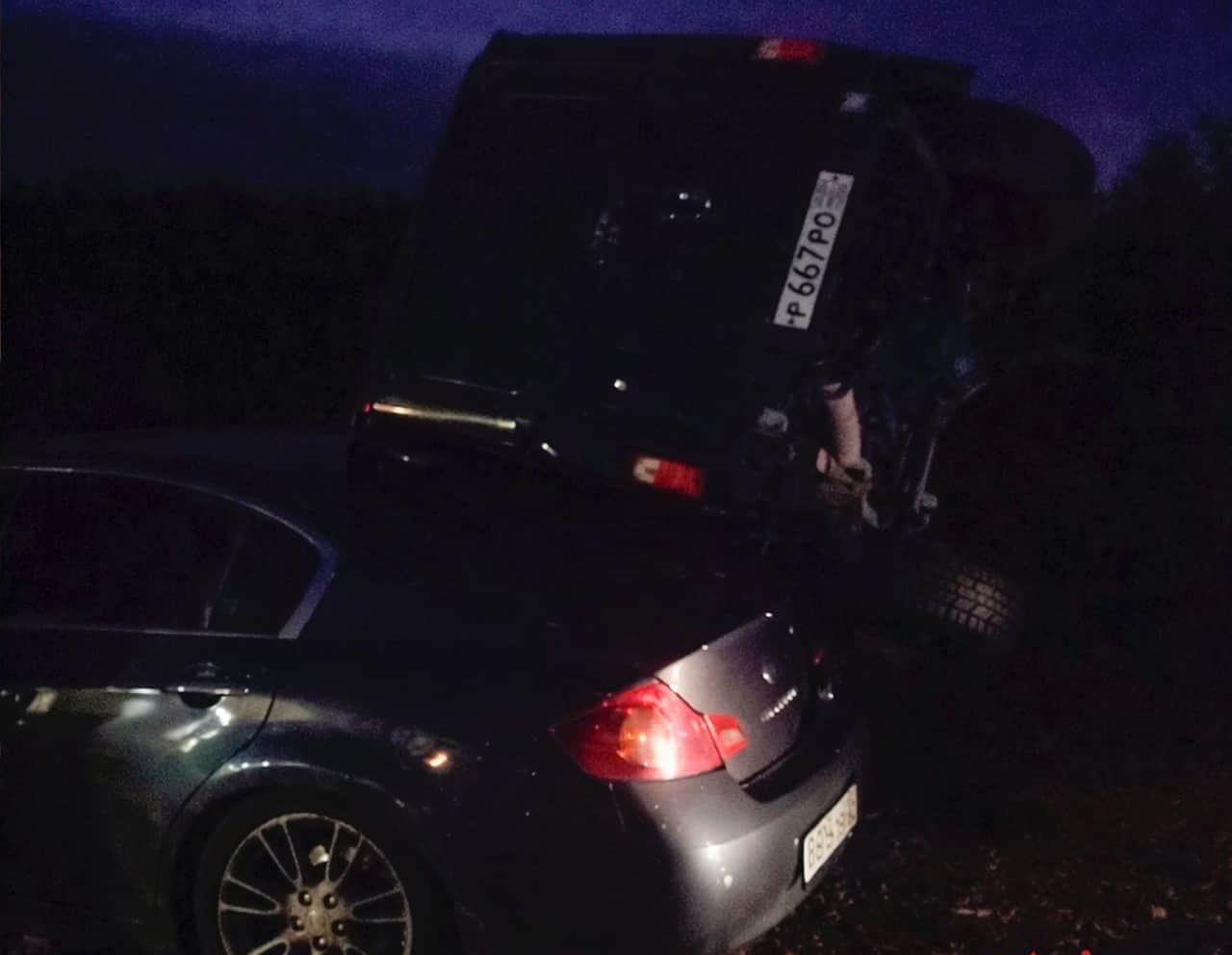 ავტოსაგზაო შემთხვევა გუდაუთაში - ერთმანეთს 4 ავტომობილი შეეჯახა