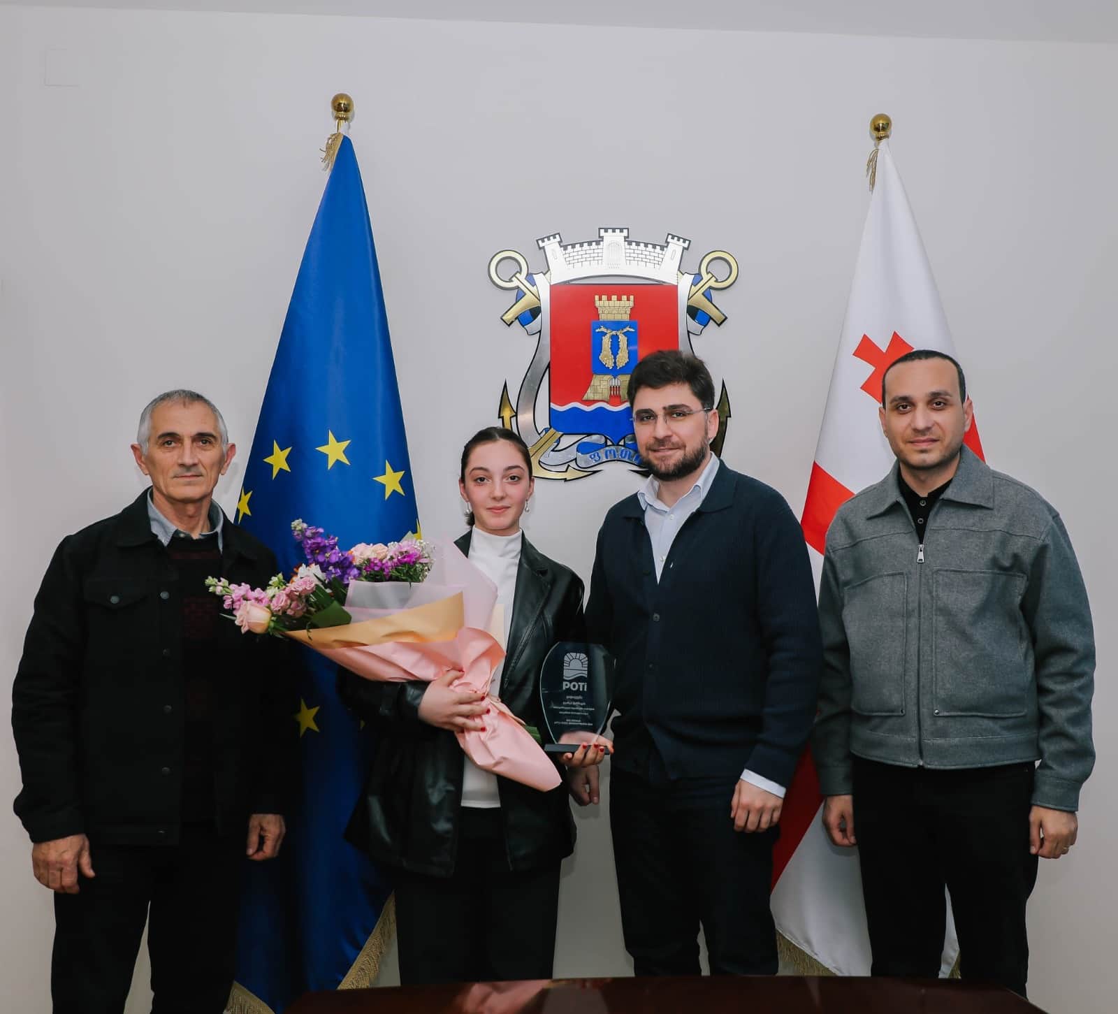 ფოთის მერმა წარმატებულ სპორტსმენს, გვანცა ქარჩავას ახალგაზრდული ოლიმპიური თამაშებისთვის ლიცენზიის მოპოვება მიულოცა