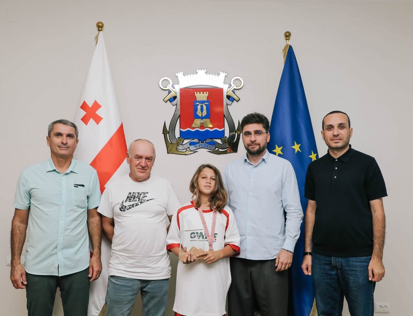 ბექა ვაჭარაძემ ფოთელ სპორტსმენს ალექსანდრე გვასალიას „ზასლავლის თასი 2026“-ის მოპოვება მიულოცა