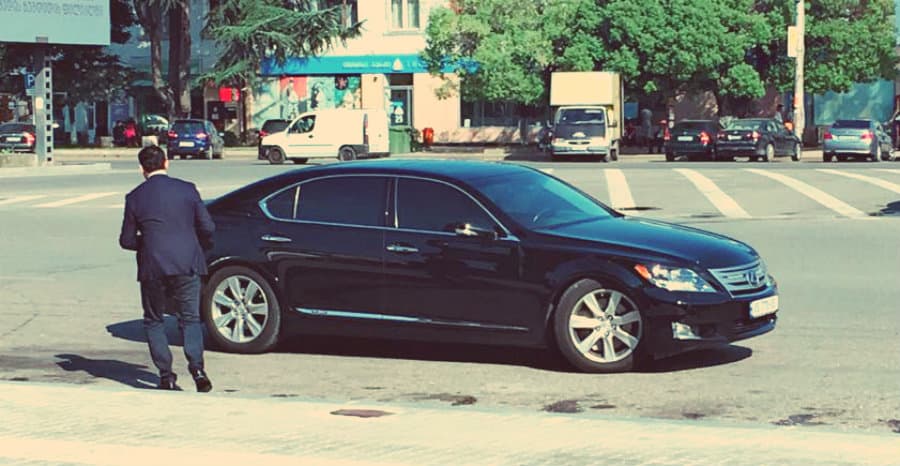 სამეგრელოს ახალი გუბერნატორი რეგიონში შსს მინისტრმა ჩამოიყვანა