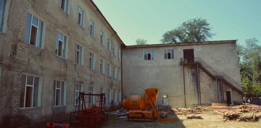 სოფელ კირცხში საჯარო სკოლის სრული რეაბილიტაცია დაიწყო