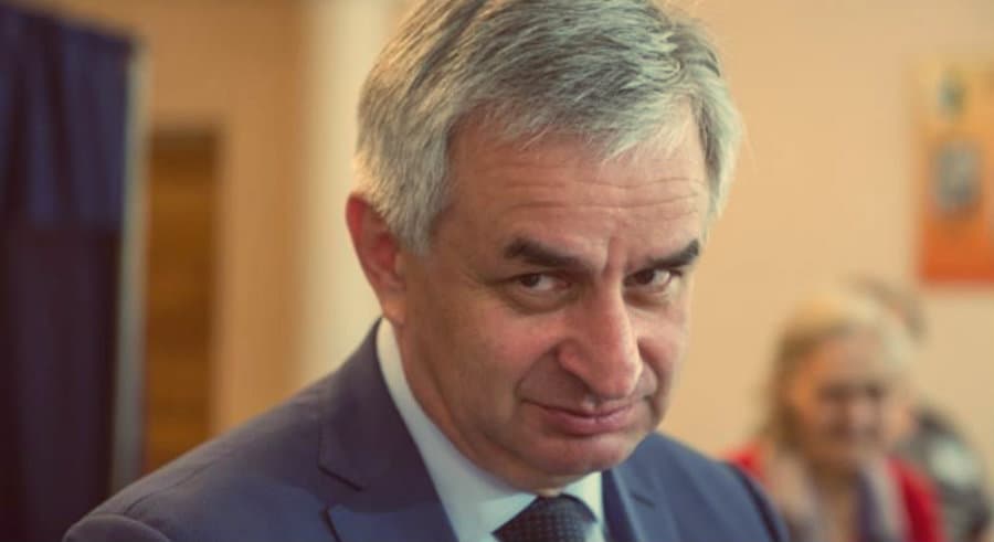 რაულ ხაჯიმბა მდინარე ენგურთან ე.წ. საბაჟო პუნქტების გახნას გეგმავს