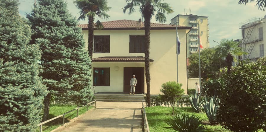 “ფარული ჩანაწერების” საქმე – რატომ დააკავეს პოლიციის ყოფილი მაღალჩინოსანი?