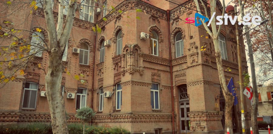 განათლების მინისტრმა მაია მიმინოშვილი, თამარ სანიკიძე და თემურ მურღულია გაათავისუფლა