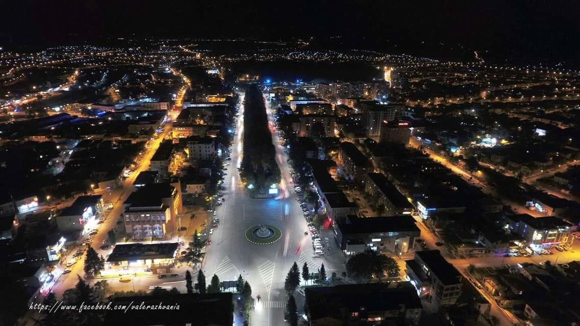 ღამის ზუგდიდი [დღის ფოტო]