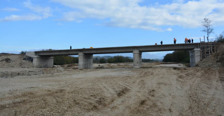 მდინარე ზანაზე ახალი ხიდი შენდება, რომლითაც ჩხოროწყუ მარტვილს დაუკავშირდება