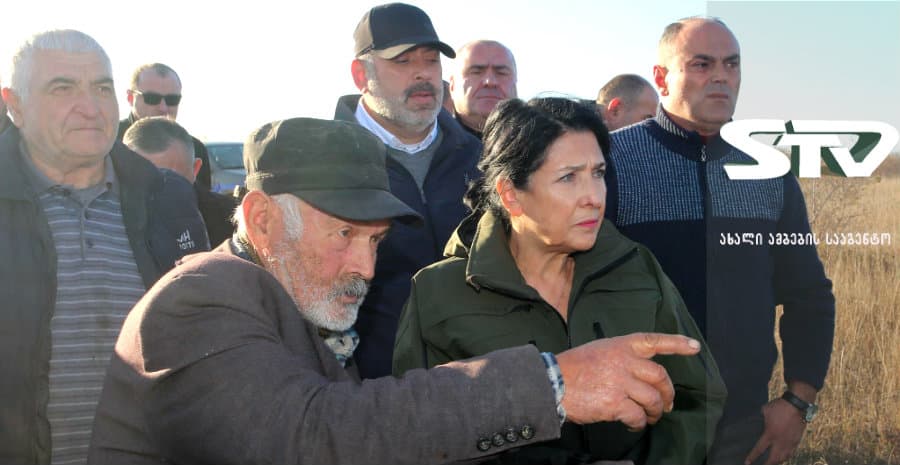 სალომე ზურაბიშვილი საოკუპაციო ხაზთან მდებარე სოფელ ატოცში ჩავიდა