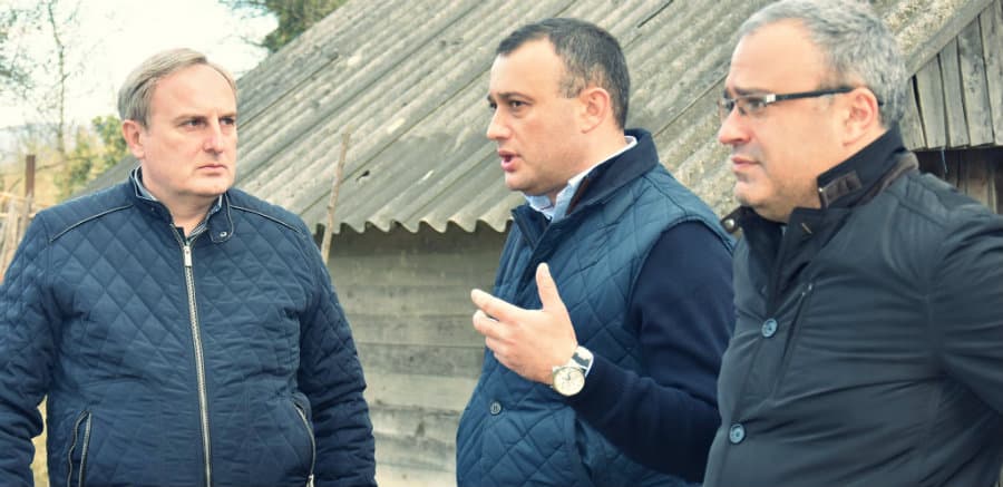 ზუგდიდში სტიქიით შედეგად დაზიანებული დევნილთა კომპაქტური ჩასახლებების სარეაბილიტაციო სამუშაოები აქტიურად მიმდინარეობს