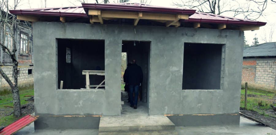 ზუგდიდში, სოციალურად დაუცველი ოჯახებისთვის საცხოვრებელი სახლების მშენებლობის პროცესი აქტიურად მიმდინარეობს