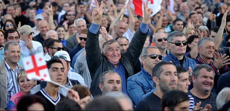 “ჩემ ყ…ს”- როგორ იქცევიან “ნაციონალები” აქციაზე [ვიდეო უკომენტაროდ]