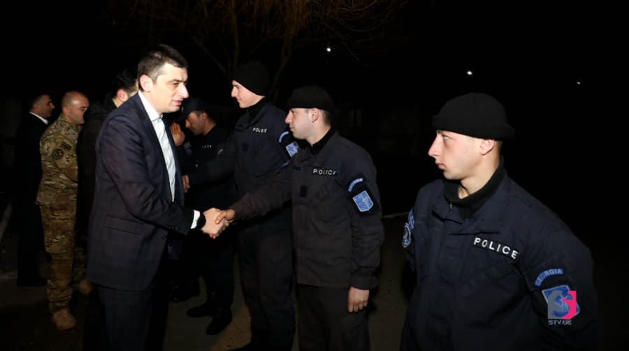 გიორგი გახარია ძველი სტილით ახალ წელს საოკუპაციო ხაზთან შეხვდა