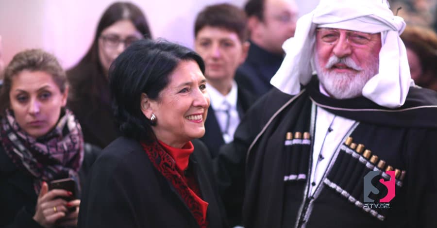 სალომე ზურაბიშვილმა ბავშვებს ,,პრეზიდენტის ნაძვის ხეზე“ ზუგდიდში უმასპინძლა