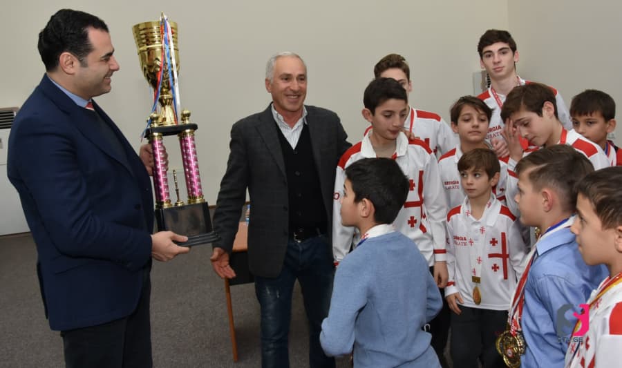 ალექსანდრე მოწერელია რეგიონის კარატისტებს შეხვდა