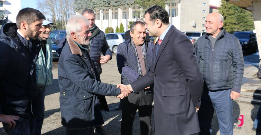 ხობის მუნიციპალიტეტში მცხოვრებ ექვს მოქალაქეს მოტობლოკები გადაეცა