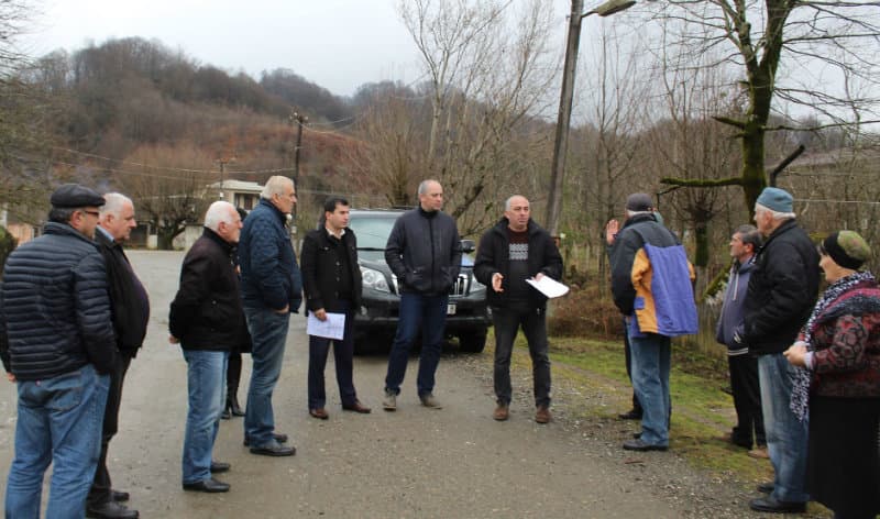 წალენჯიხის მუნიციპალიტეტში დასახლების კრებები გაიმართა