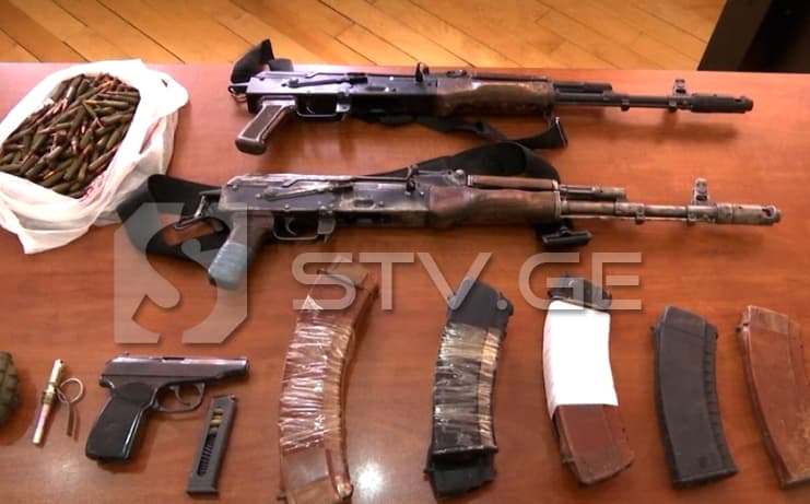 სამეგრელოში უკანონო იარაღი და საბრძოლო მასალა ამოიღეს