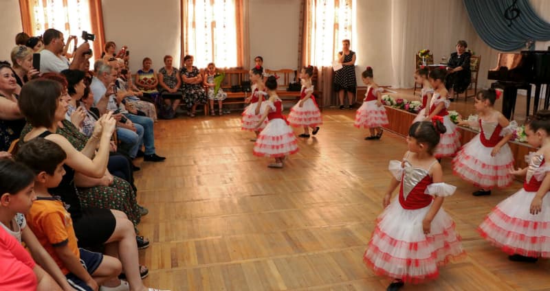 სენაკის ხელოვნების ცენტრის სამუსიკო სკოლაში კონცერტი გაიმართა