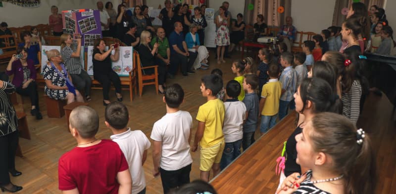 ,,ცოდნა ხელოვნების გზით’’- არტ პროექტი სენაკში