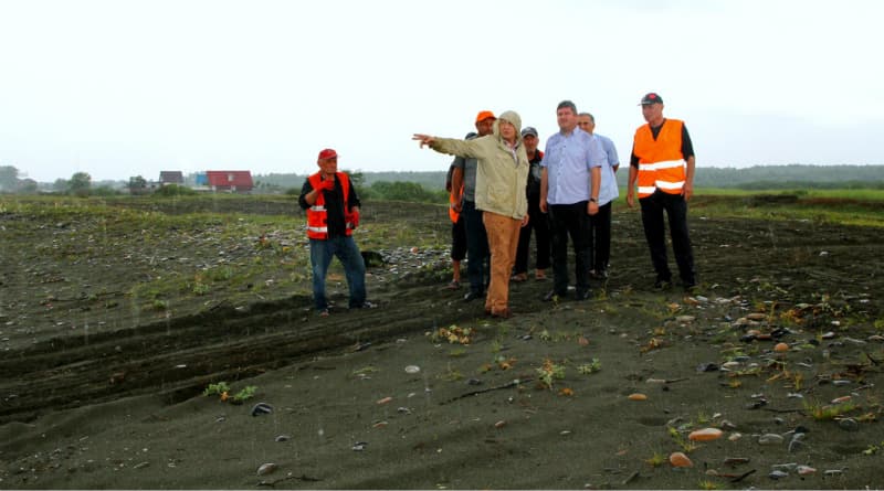 ანაკლიის სანაპიროს 5 კილომეტრიანი ზოლი სპეციალური ტექნიკის გამოყენებით იწმინდება