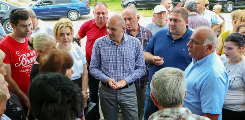 სენაკში მცხოვრებ აფხაზეთიდან დევნილ მოსახლეობასთან შეხვედრა გაიმართა