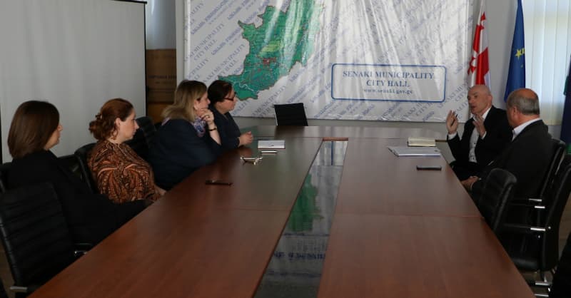 სენაკში, ,,ბავშვის უფლებათა კოდექსის” ფარგლებში შეხვედრა შედგა (R)