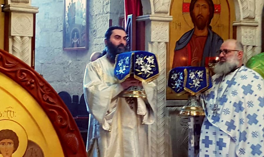 მიტროპოლიტი გრიგოლი პირველ საკვირაი წირვას აღავლენს