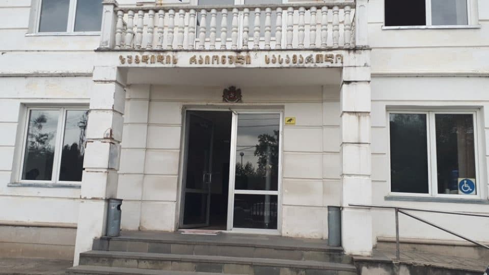 სასულიერო პირთან ერთად დაკავებულ რომან მალანიას აღკვეთ ღონისძიებად 10 000 ლარიანი გირაო შეეფარდა