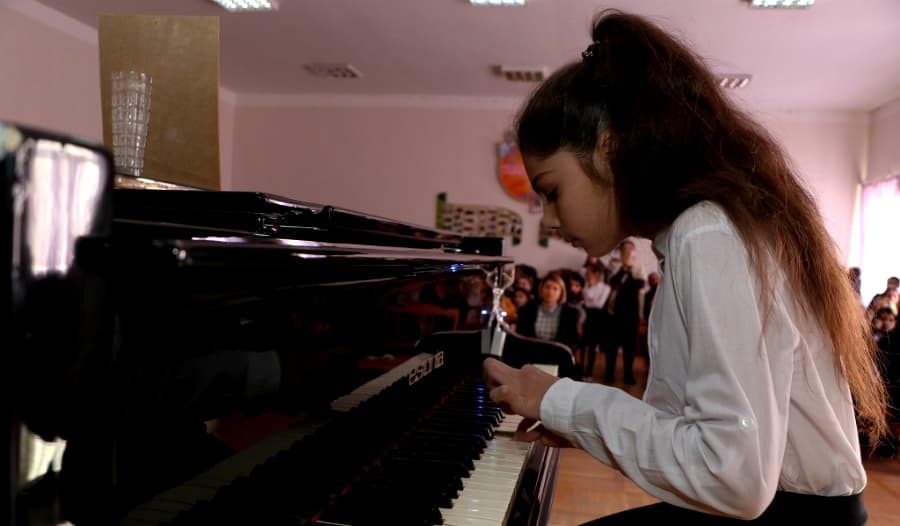 სენაკში, პატრიარქის აღსაყდრებიდან 42-ე წლისთავისადმი მიძღვნილი საღამო გაიმართა (R)