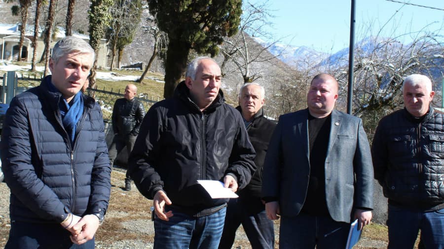 წალენჯიხაში ადგილობრივი ხელისუფლება სოფელ მედანის მოსახლეობას შეხვდა