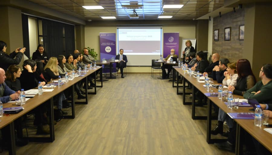 ზუგდიდში ,,მომავალ ლიდერთა სკოლა“ გაიხსნა