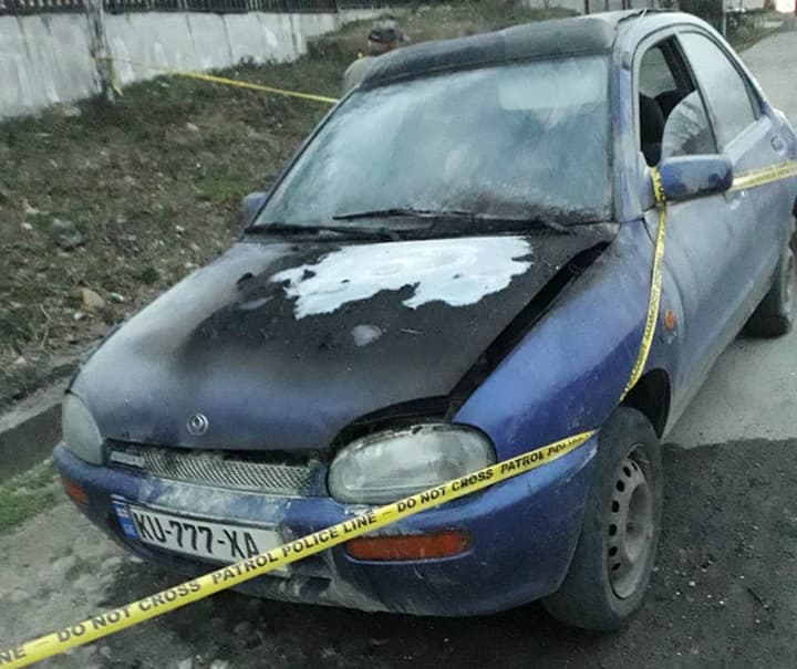 ზუგდიდში, ლევან მეორის ქუჩაზე მსუბუქ ავტომანქანას ცეცხლი გაუჩნდა
