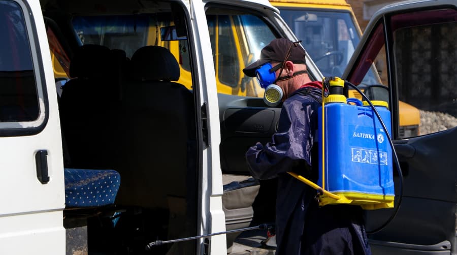 სენაკის სკოლებში მოსწავლეთა უსაფრთხოებისთვის სადეზინფექციო სამუშაოები ჩატარდა