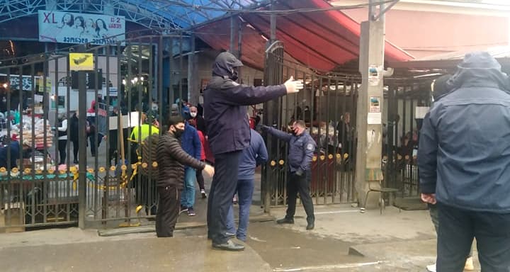 დღეიდან ზუგდიდის აგრარულმა ბაზარმა ნაწილობრივ ფუნქციონირება დაიწყო