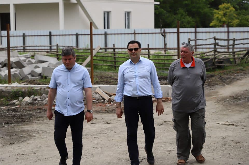 ანაკლიაში საბავშვო ბაღი დარჩელში კი ახალი სკოლა შენდება