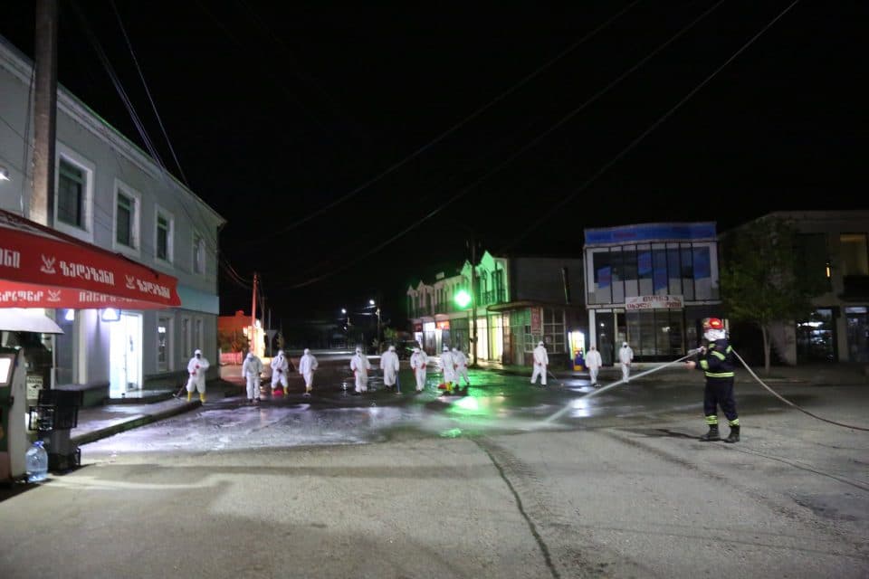 ხობის ქუჩების სადეზინფექციო ხსნარით დამუშავება გრძელდება