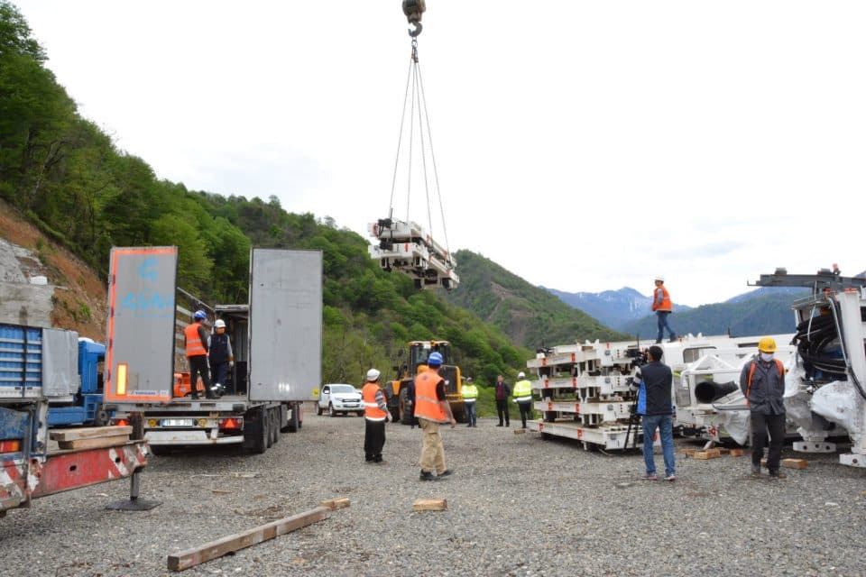 სოფელ მუხურში ჰიდროელექტროსადგურის მშენებლობა მიმდინარეობს