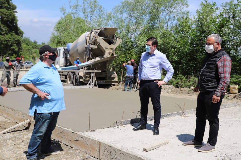 გიგა ფარულავამ გზის სარეაბილიტაციო სამუშაოები დაათვალიერა