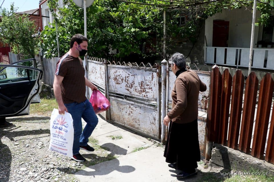სენაკის მერია ადგილობრივებს ეხმარება