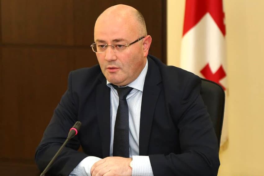 ლევან იზორიამ ჩხოროწყუში შექმნილ ფონდში სოლოდური შემოწირულობა განახორციელა