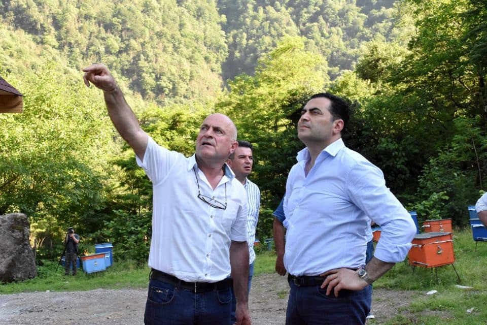 სამეგრელოს გუბერნატორი ჩხოროწყუში სოფლის მეურნეობის საწარმოების მუშაობას გაეცნო