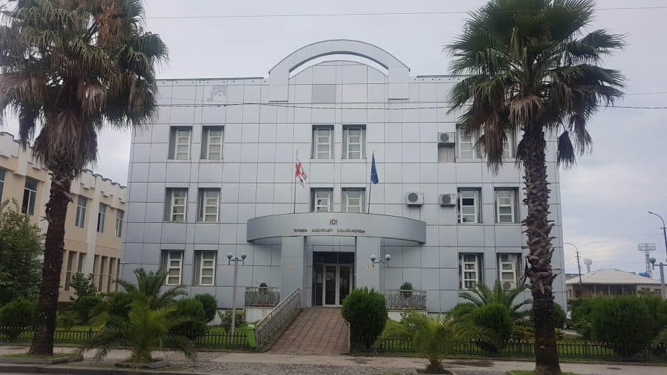 მამიდაშვილის გაუპატიურების ბრალდებით დაკავებულს პატიმრობა შეეფარდა