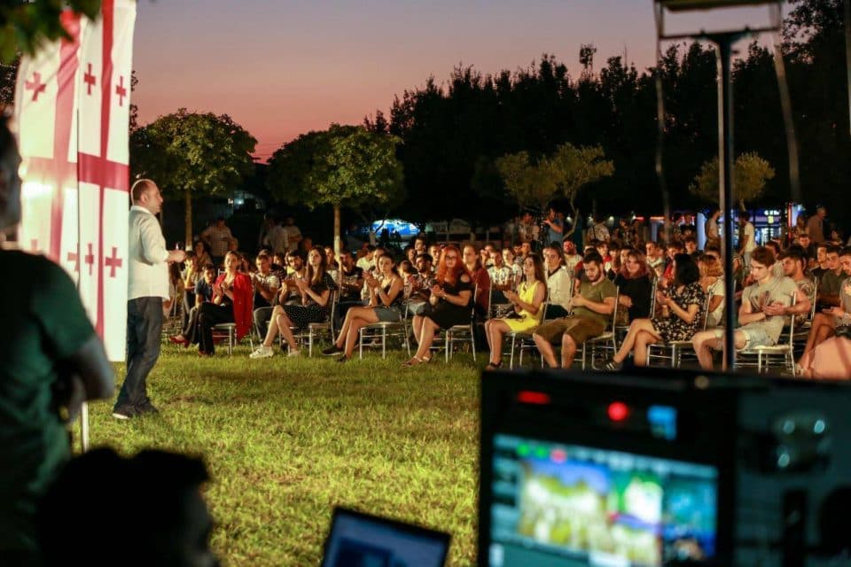 ირაკლი ჩიქოვანი: ჩვენ მტკიცედ მივდივართ დემოკრატიული ღირებულებების გზაზე