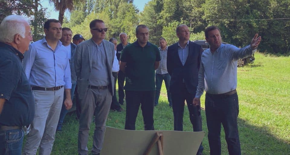 აბაშაში კონსტანტინე გამსახურდიას სახლ-მუზეუმი მისმა შვილიშვილებმა დაათვალიერეს