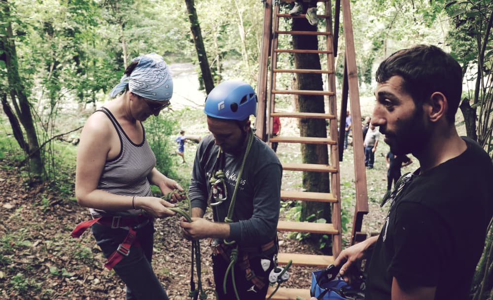 სენაკში თოკების პარკი, ზიპლაინი და ღია ბაზრობა გაიხსნა - image 2