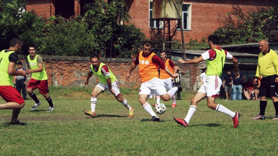 სამოყვარულო ჩემპიონატის მატჩი სენაკში