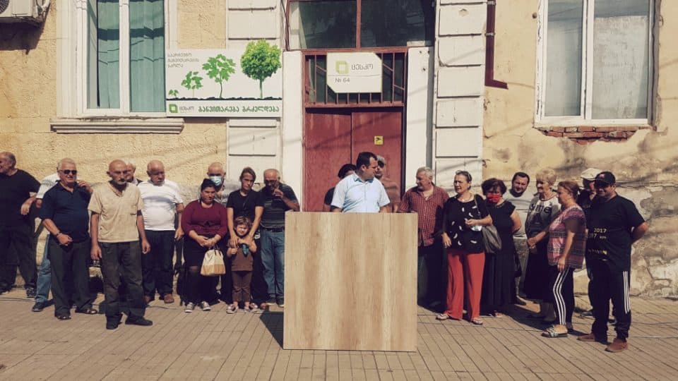 სენაკის, ხობისა და ფოთის დამოუკიდებელმა მაჟორიტარობის კანდიდატმა აპოლონ გარუჩავამ ბრიფინგი გამართა