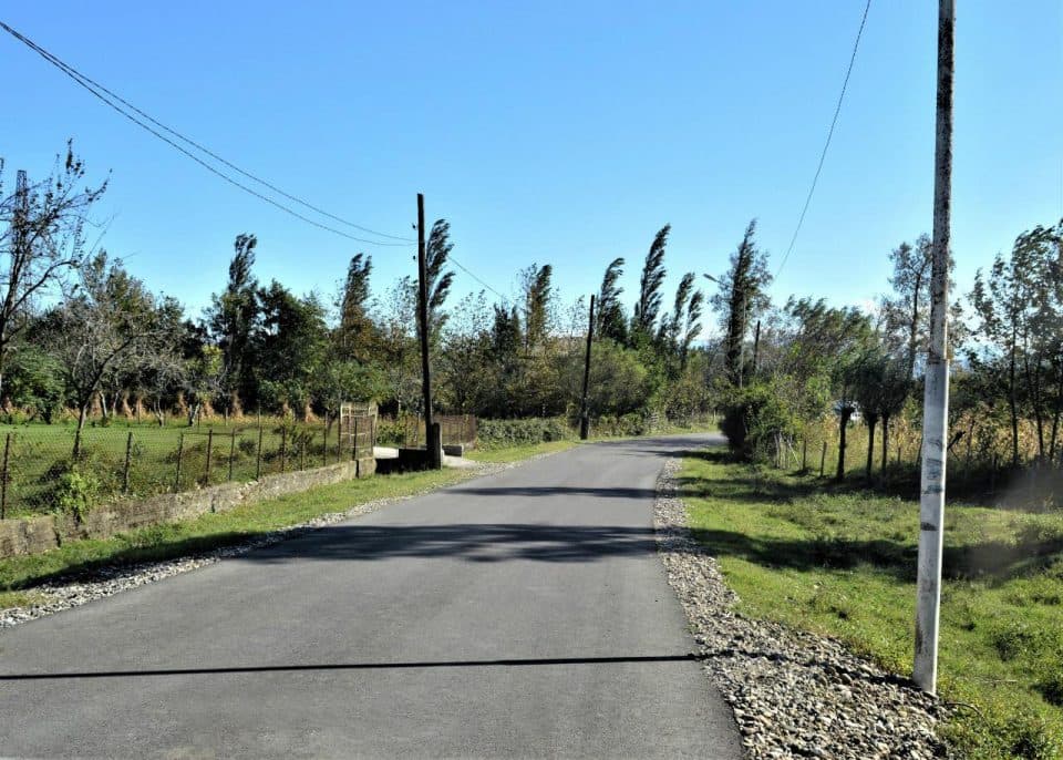 აბაშაში საგზაო ინფრასტრუქტურის მოწყობის სამუშაოები გრძელდება