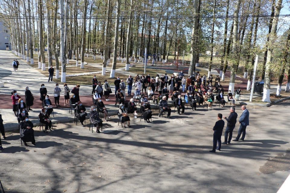 ირაკლი ხახუბია- ჩვენი გუნდისთვის პედაგოგებზე ზრუნვა და მათი ინტერესების გათვალისწინება პრიორიტეტულია